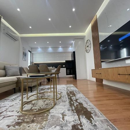 Lux Apartment At Arlis 地拉那 外观 照片