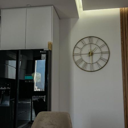 Lux Apartment At Arlis 地拉那 外观 照片