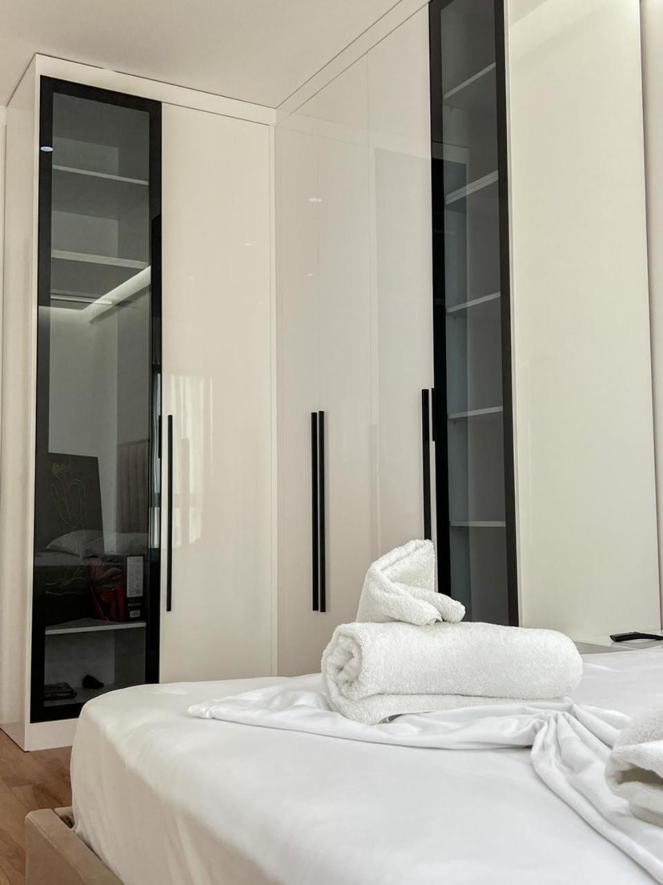 Lux Apartment At Arlis 地拉那 外观 照片